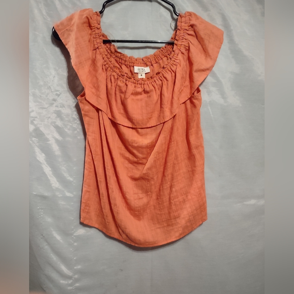 a.n.a. ❤️❤️❤️Off-Shoulder Ruffle Top in Coral/Orange,